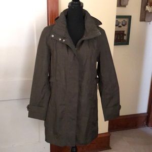 Kirkland trench coat size M. Ptp 20” length 33”.